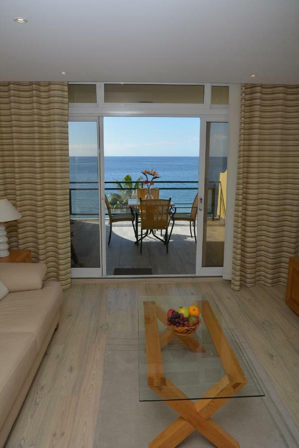 Atlantic View 403 -Apartment With Ocean View And Pool فونشال المظهر الخارجي الصورة